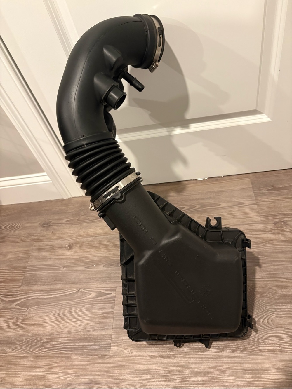 2011-2014 Ford Mustang GT 5.0L Air Intake Complete Assembly OEM